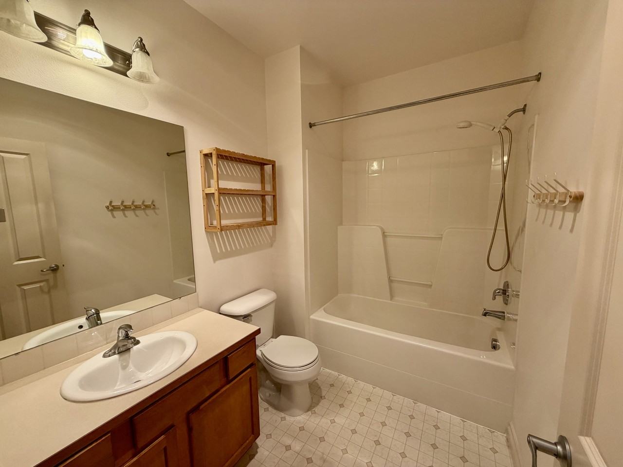 20028 15th Ave Ne #106 - Photo 2 of 25