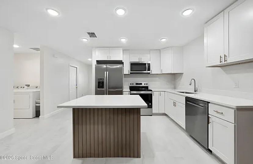 95 W Towne Pl #NA - Photo 3 of 13