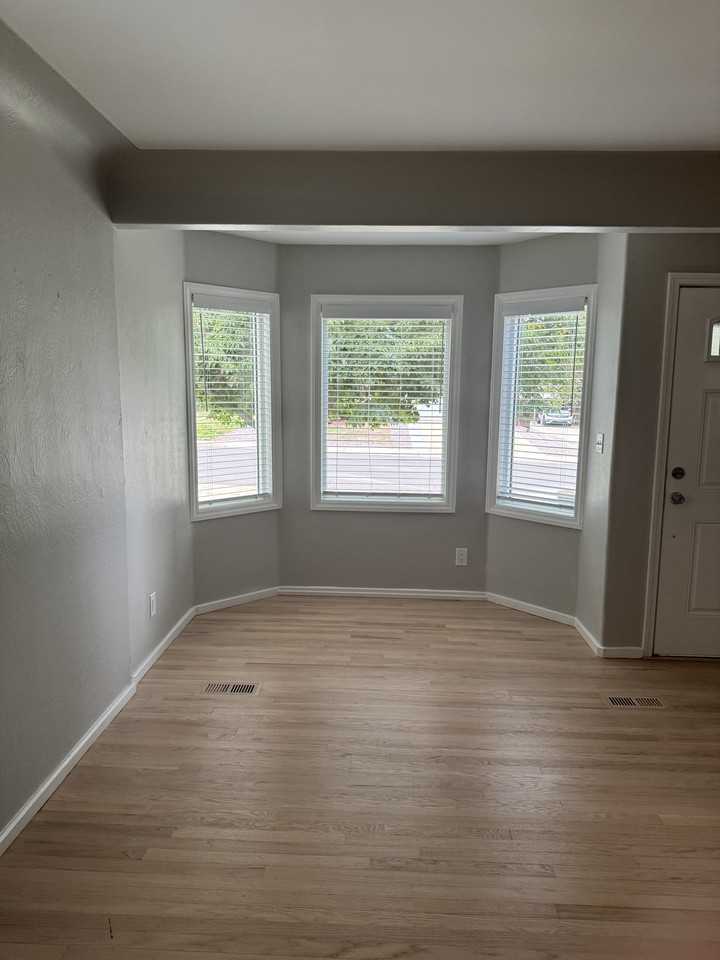 3336 S Marion St #NA - Photo 2 of 8