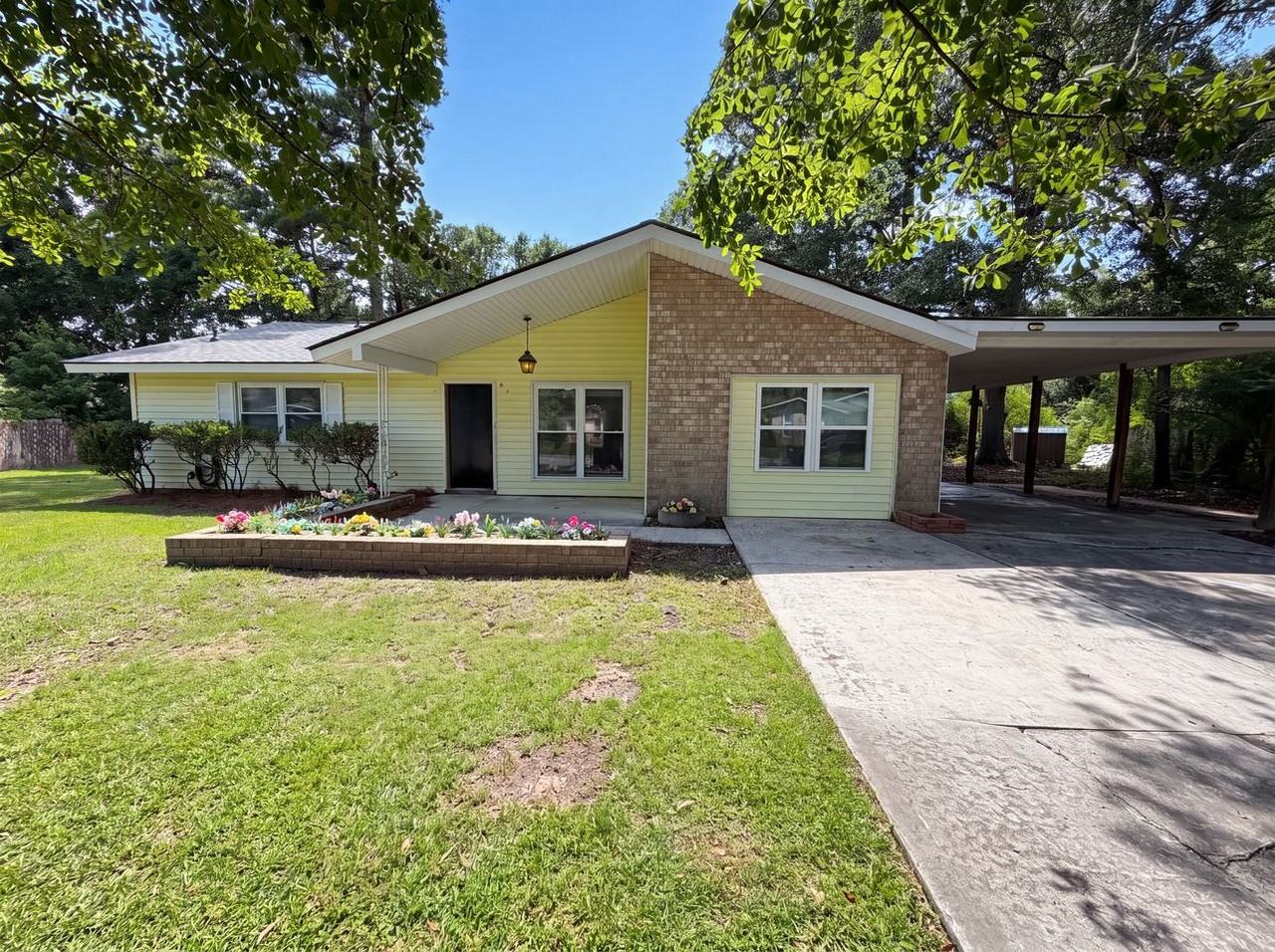 618 Piedmont Ln #NA - Photo 2 of 13