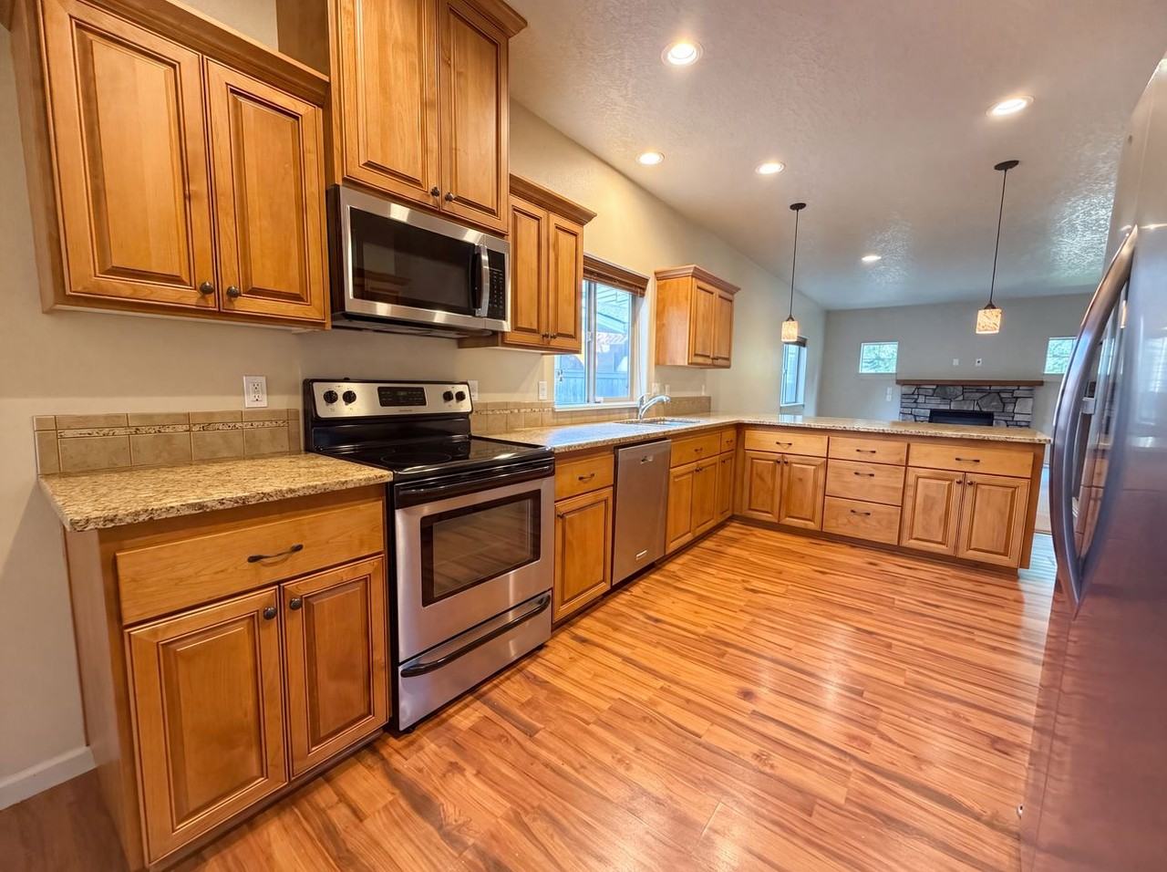 2818 Se Condor Ave #NA - Photo 4 of 14
