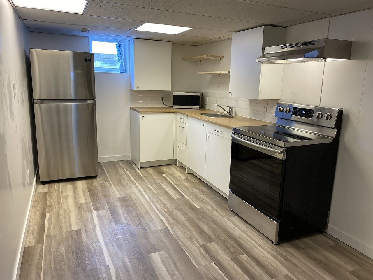 11012 83 Ave Nw - Photo 2 of 15