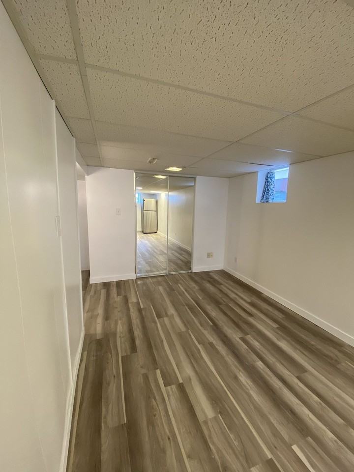 11012 83 Ave Nw - Photo 5 of 15
