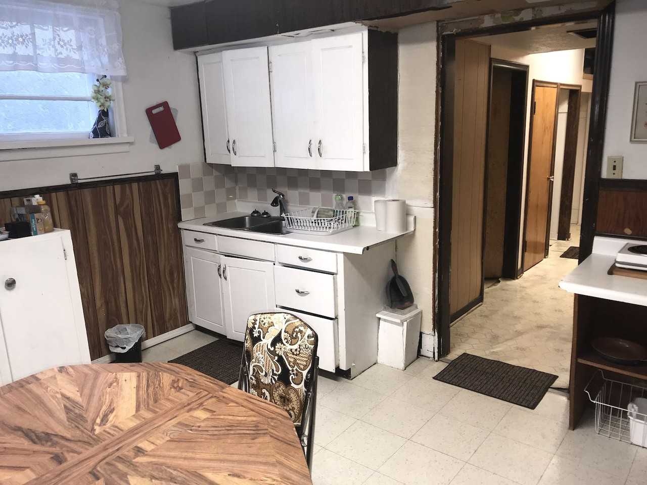 11424 104 St Nw - Photo 4 of 10
