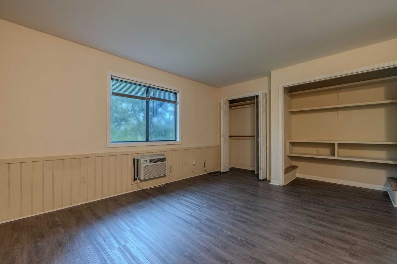 Studio Apartment at Cochran - Photo 6 of 11