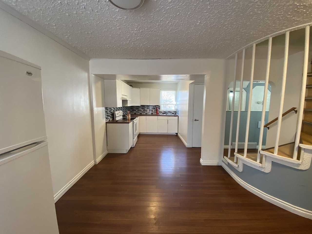 5027 Vienna Dr Nw - Photo 3 of 28