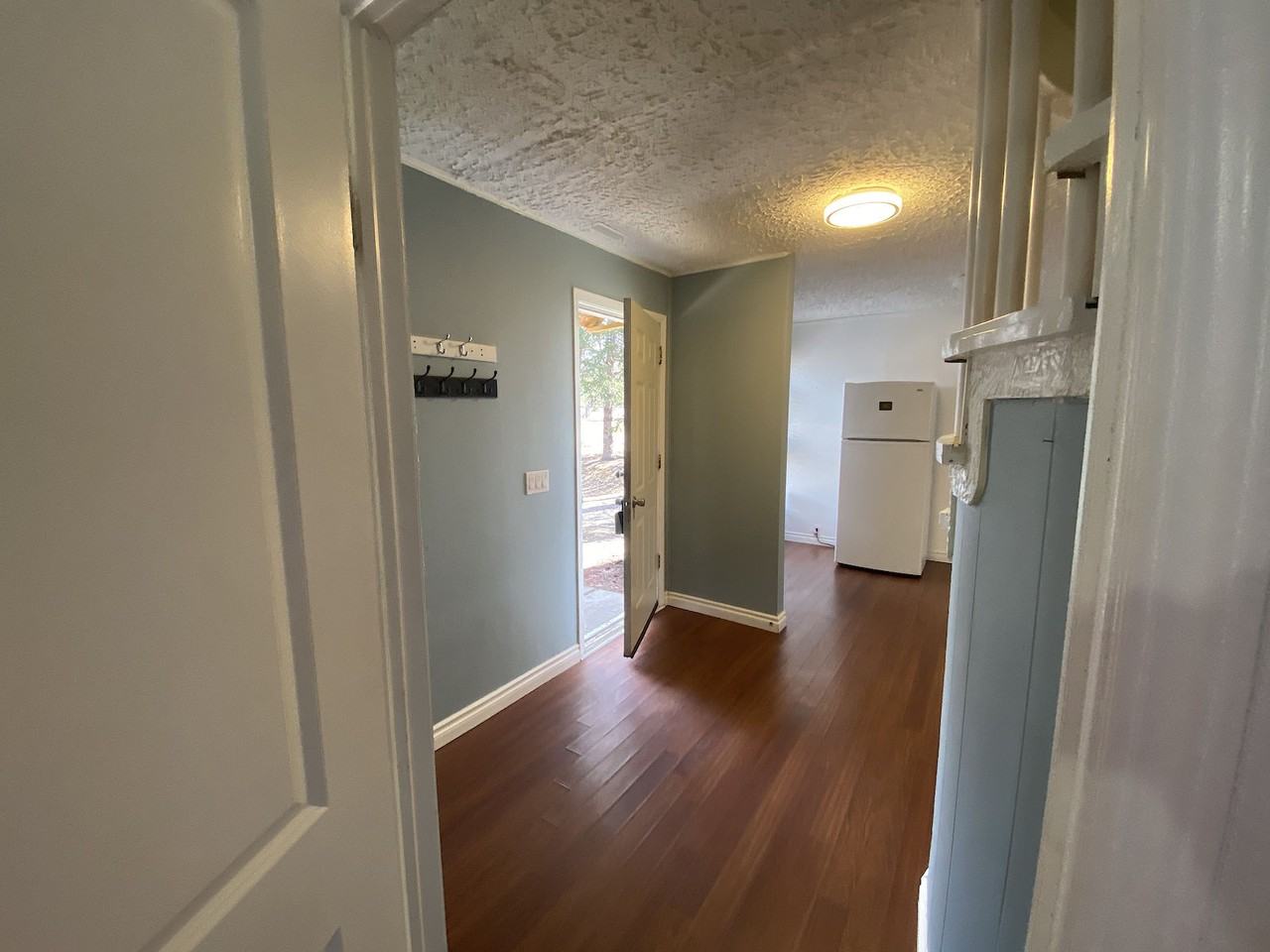 5027 Vienna Dr Nw - Photo 6 of 28