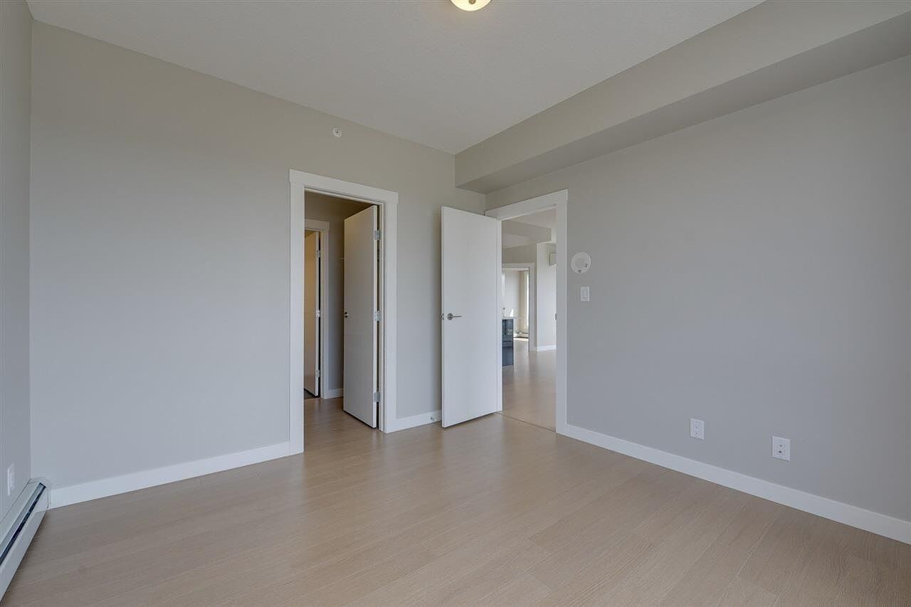 10410 - 10410 102 Avenue Northwest - Photo 5 of 18