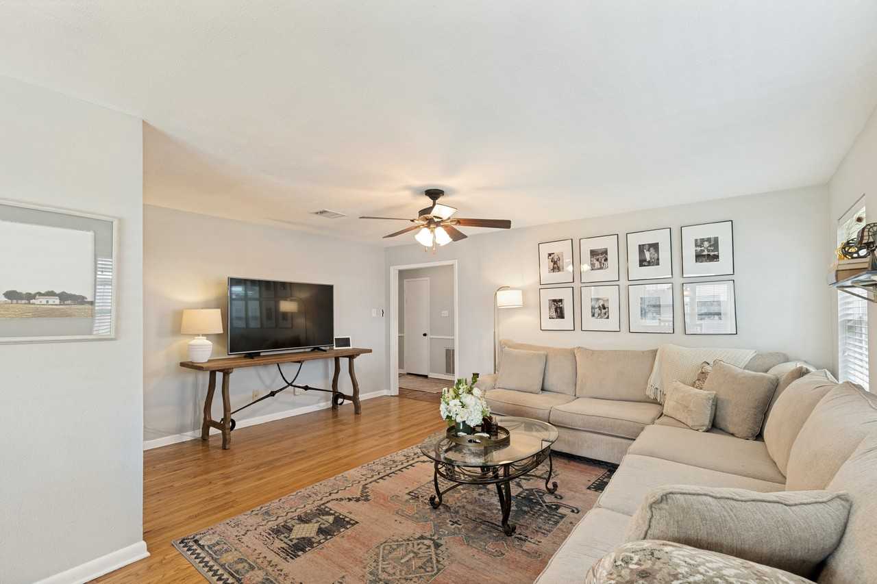 10031 Timberoak Dr #NA - Photo 4 of 18