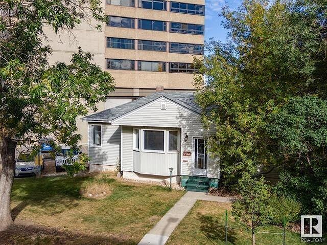 9912 91 Ave Nw - Photo 2 of 16