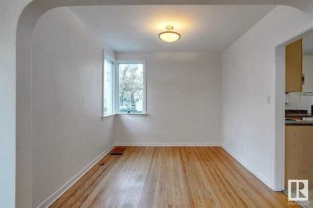9912 91 Ave Nw - Photo 6 of 16