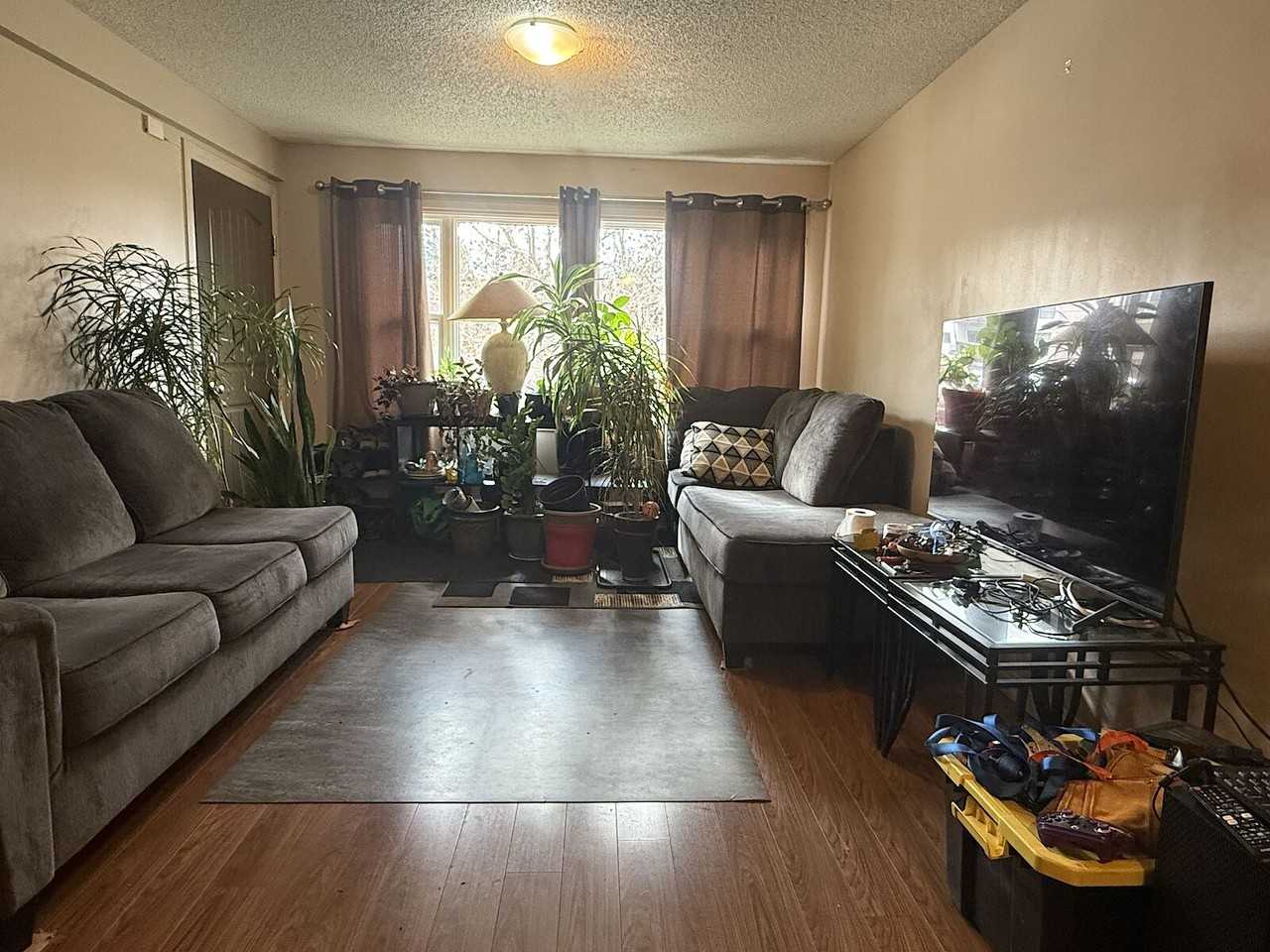 4515 - 4515 Centre Street North - Photo 3 of 14