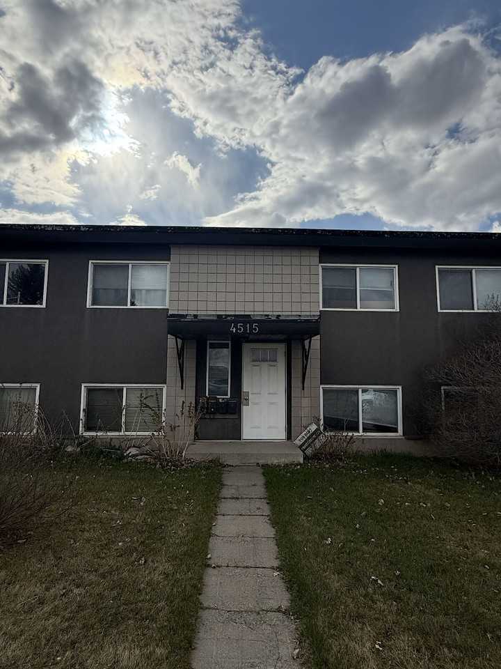 4515 - 4515 Centre Street North - Photo 5 of 14