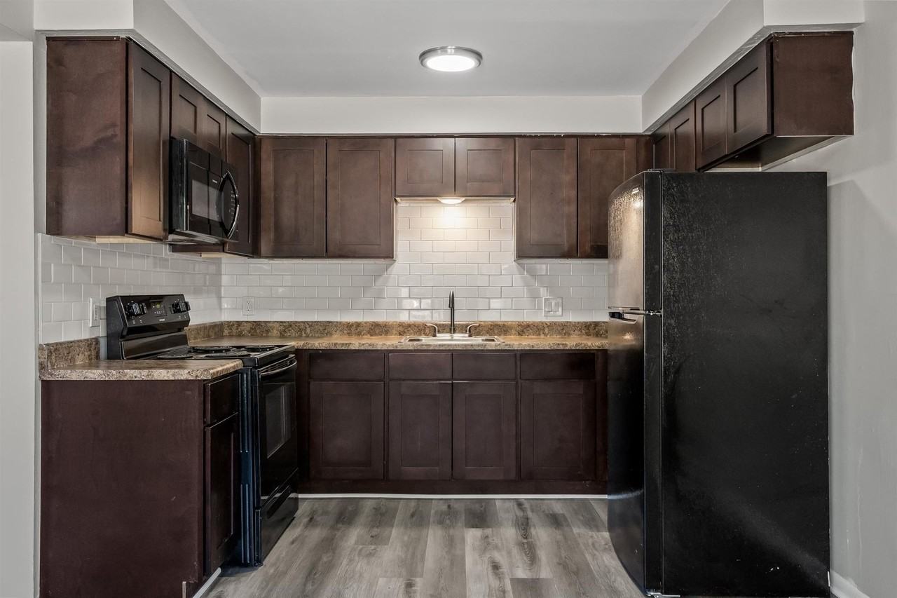 Sterling Hill Apartments - Photo 4 of 20