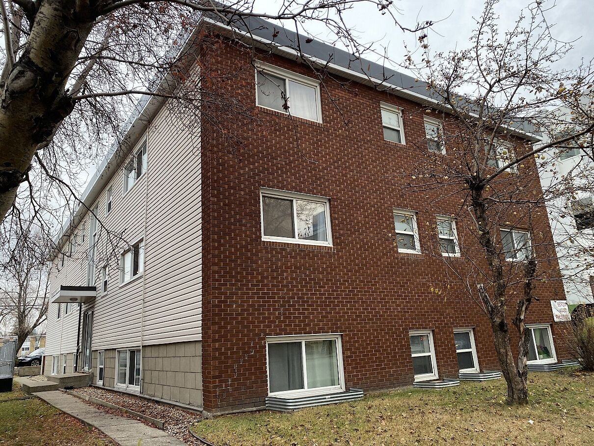 10243 - 10243 124 Street - Photo 3 of 12