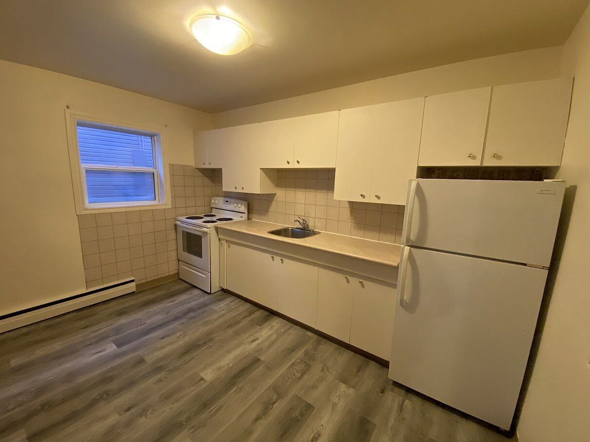 10243 - 10243 124 Street - Photo 4 of 12