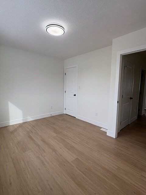 9844 155 St Nw - Photo 6 of 18