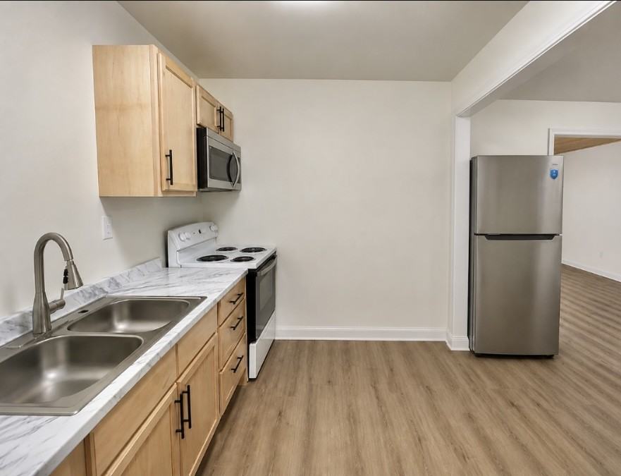 383 D St (a) Mil Wing #NA - Photo 3 of 10