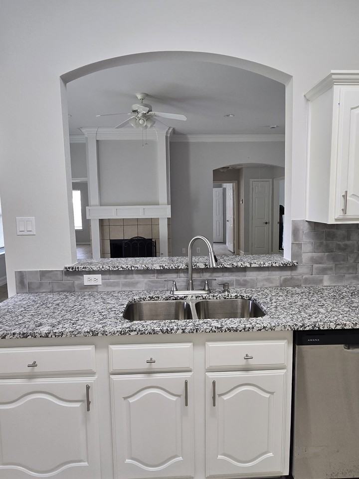 2801 Emerson Ln #NA - Photo 6 of 12