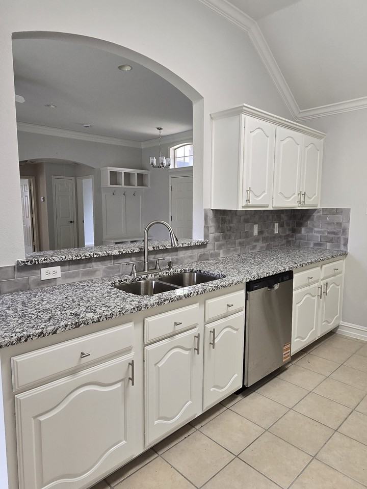 2801 Emerson Ln #NA - Photo 7 of 12