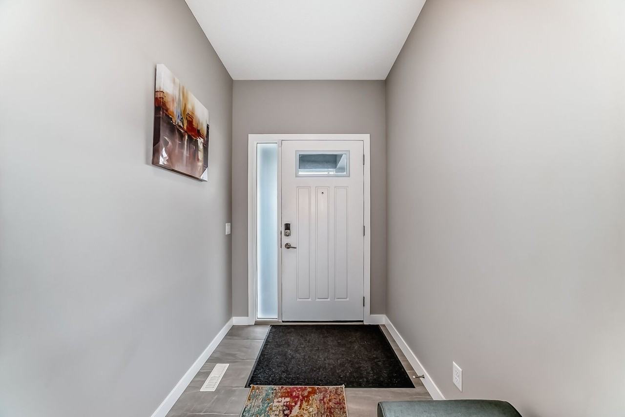 259 Kingfisher Cres Se - Photo 2 of 50