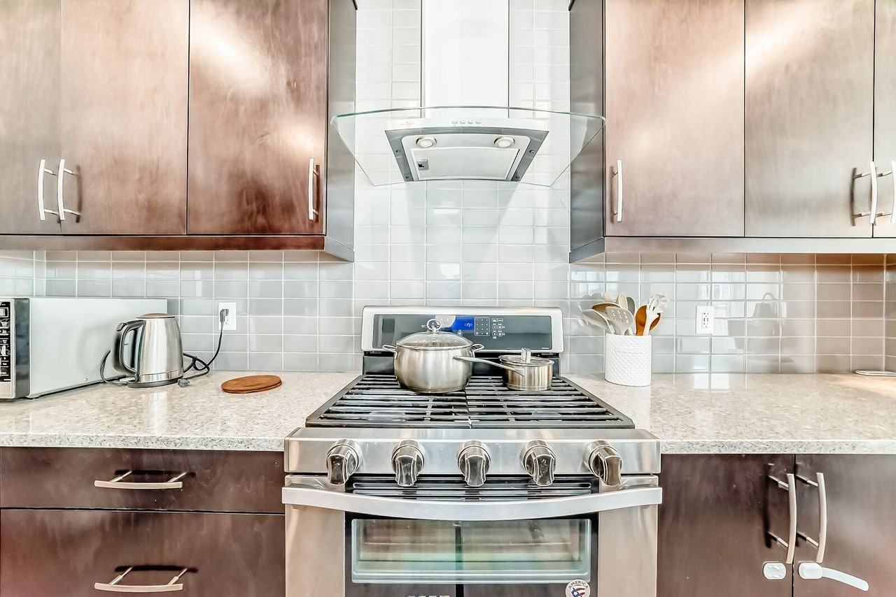 259 Kingfisher Cres Se - Photo 6 of 50