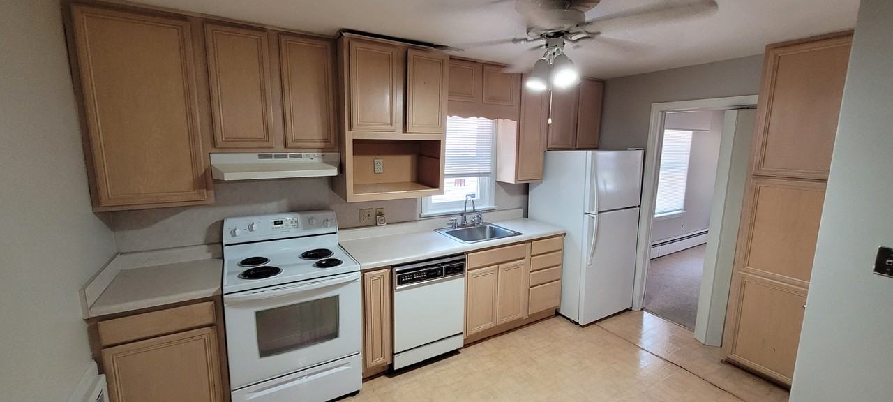 1112 S Benbow Rd #NA - Photo 2 of 4