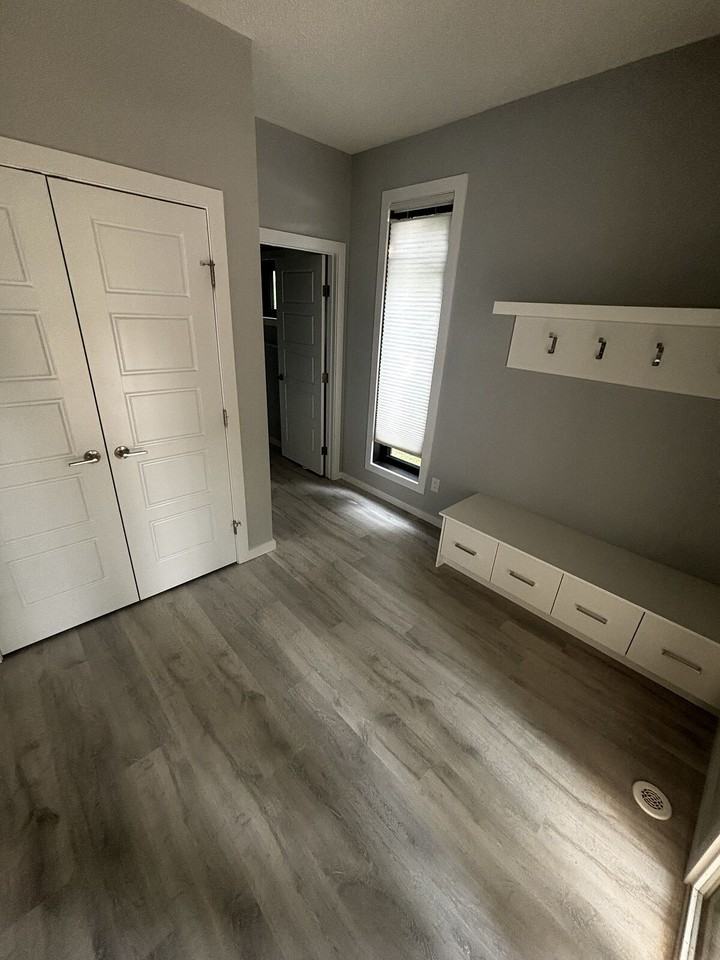 11606 89 Ave Nw - Photo 6 of 34