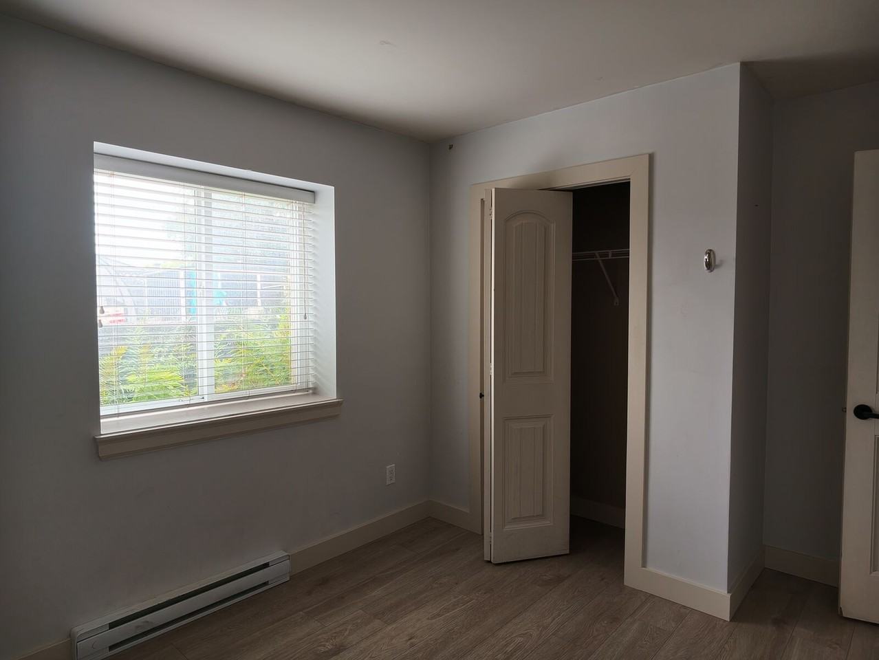 18303 64 Ave - Photo 2 of 4