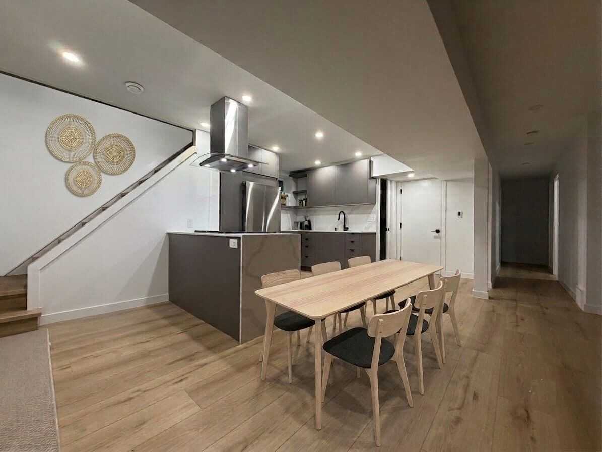 9824 68 St Nw - Photo 3 of 8