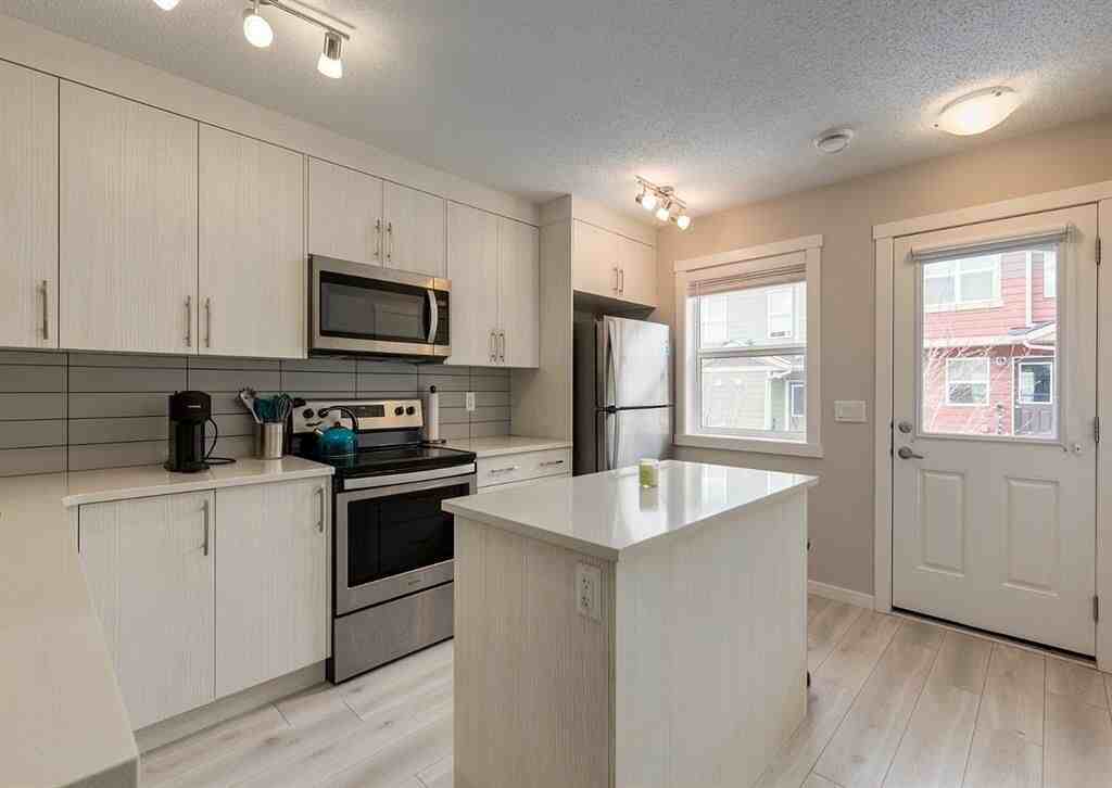 119 -119 Cranbrook Sq Se - Photo 5 of 18
