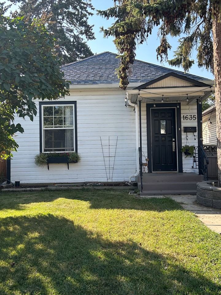 1635 16a St Se - Photo 2 of 30