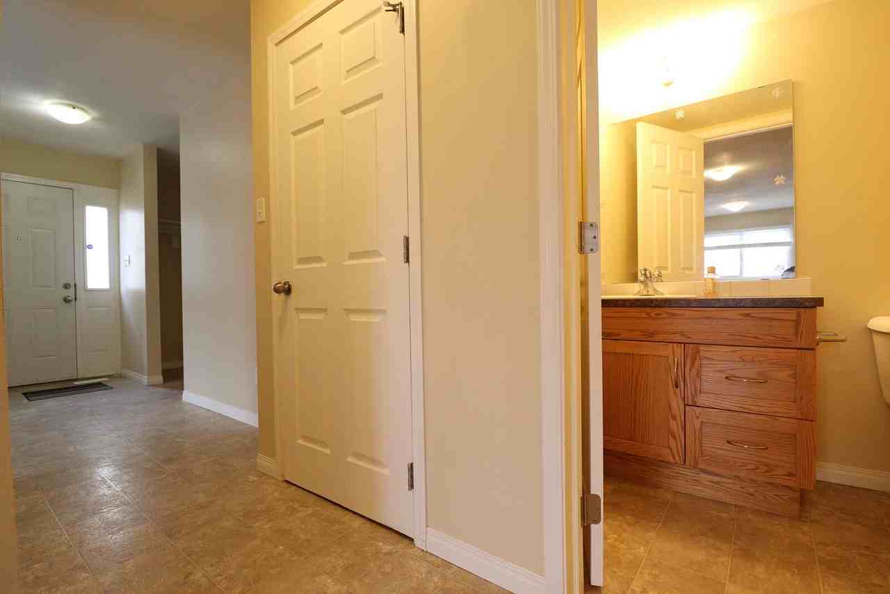 10438 67 Ave Nw - Photo 5 of 20