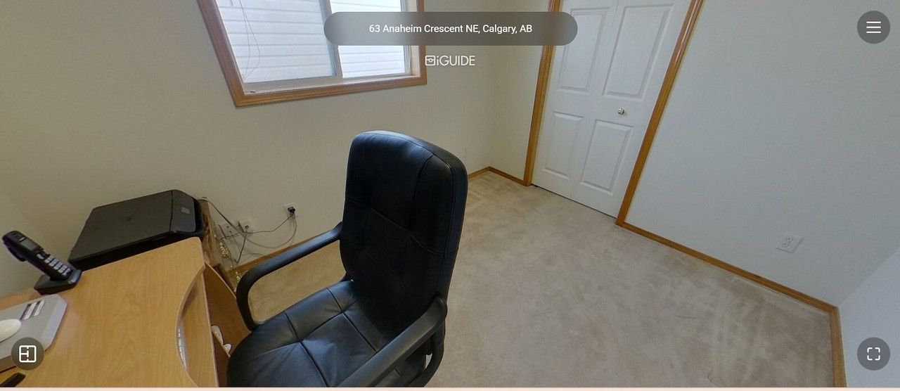 63 Anaheim Cres Ne - Photo 5 of 10