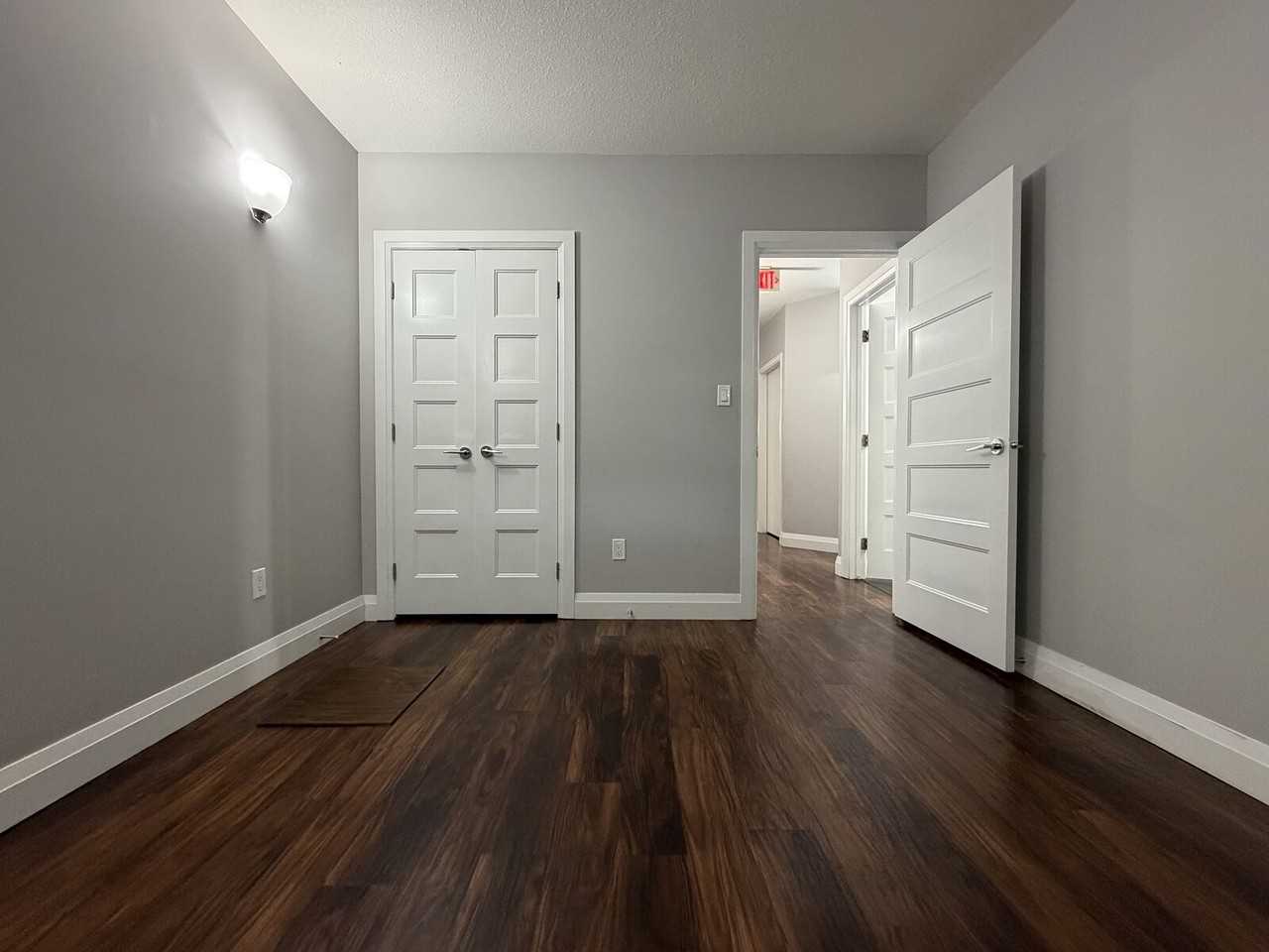 11053 84 Ave Nw - Photo 3 of 14