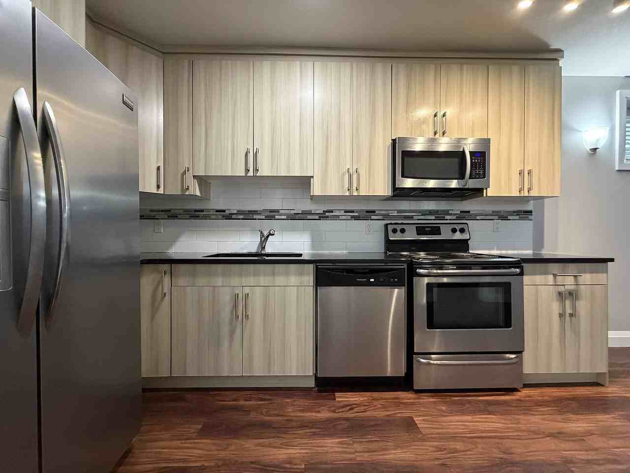 11053 84 Ave Nw - Photo 7 of 14