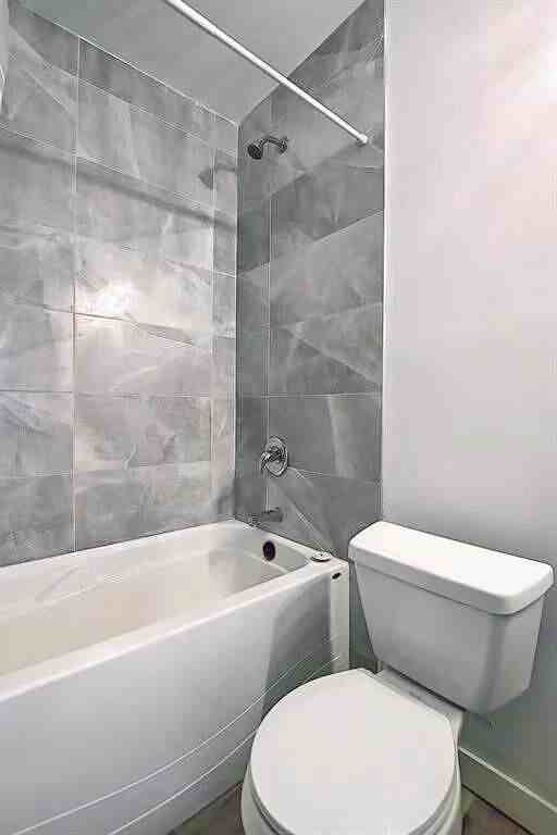 1615 20a St Nw - Photo 4 of 10