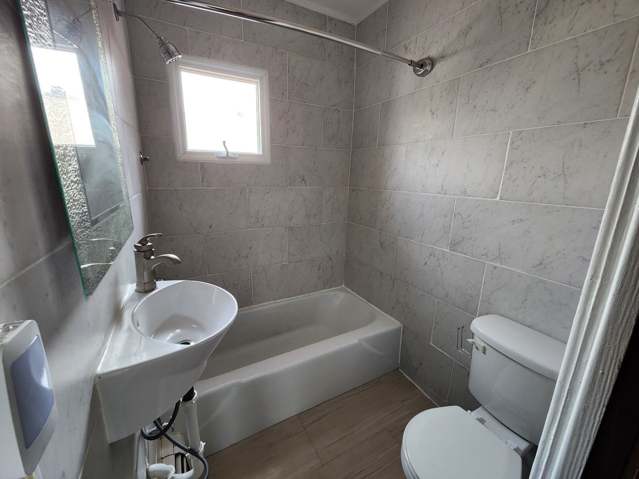 123 Mckinley Pkwy #6 - Photo 3 of 6
