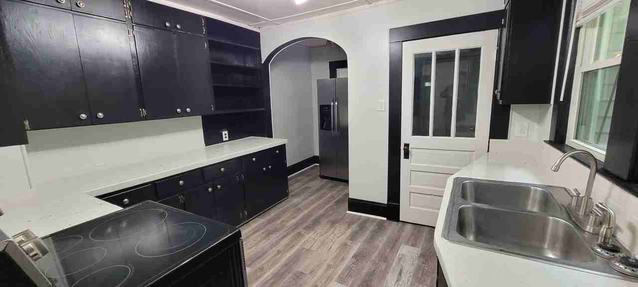 923 Rosewood Pl #NA - Photo 2 of 9