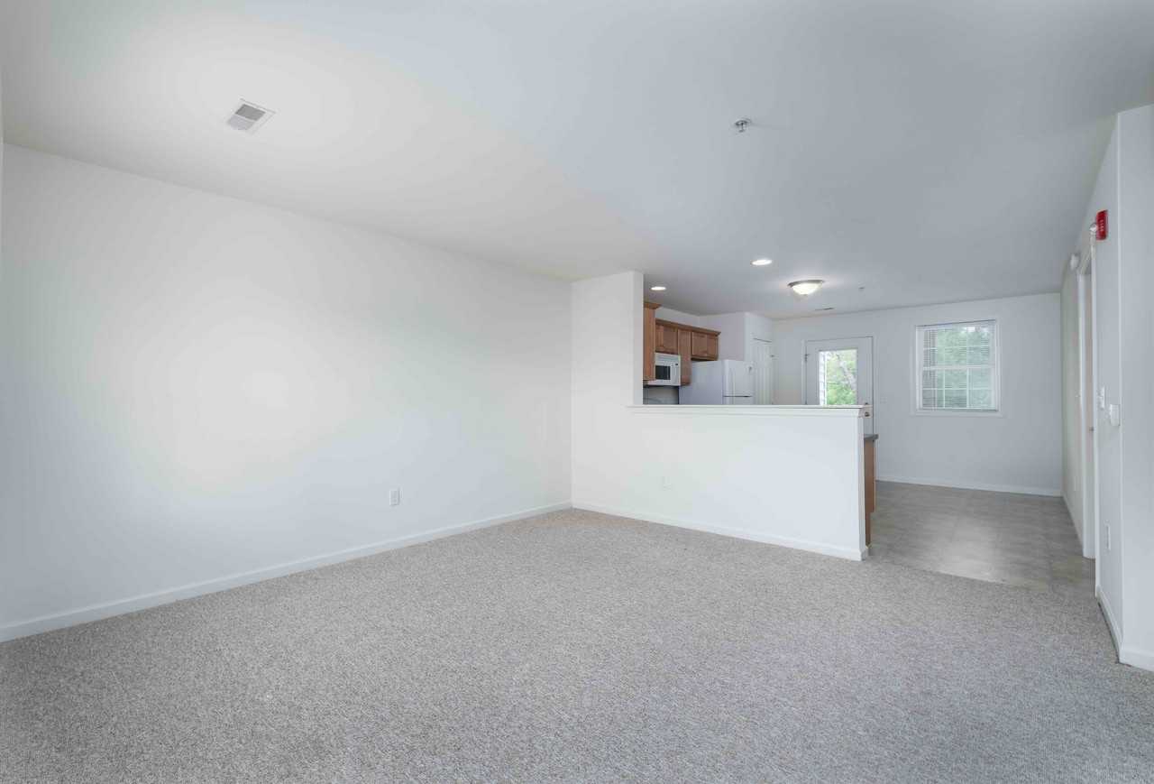 323 College Manor Ave - Photo 2 of 8