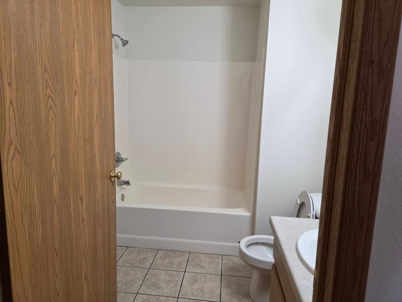 Kronenwetter Apartments - Photo 7 of 19