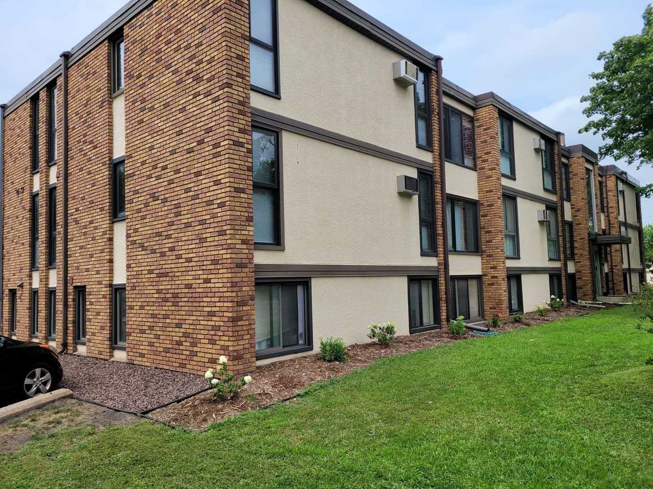 St. Anthony Park Apartments - Photo 3 of 14