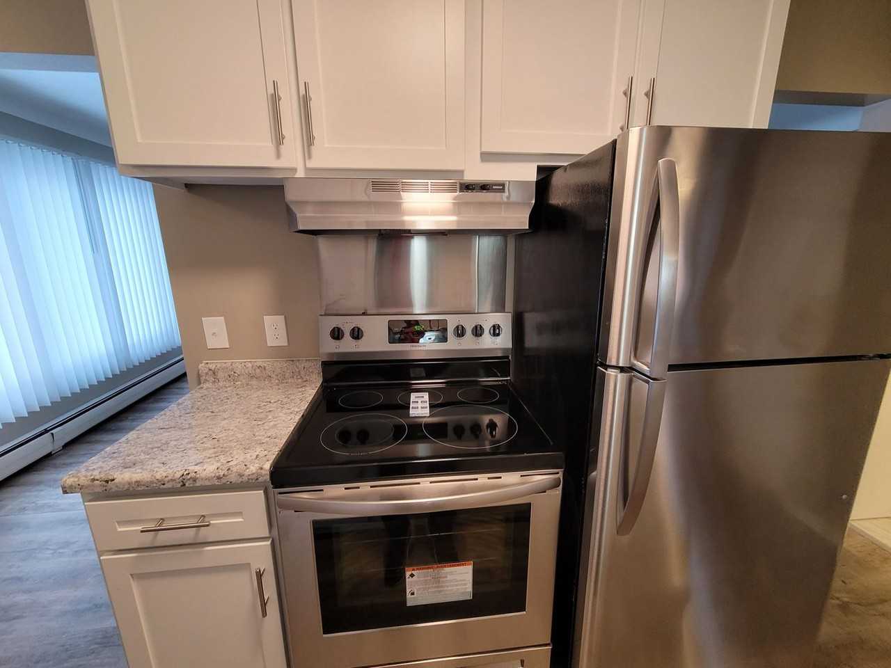 St. Anthony Park Apartments - Photo 7 of 14