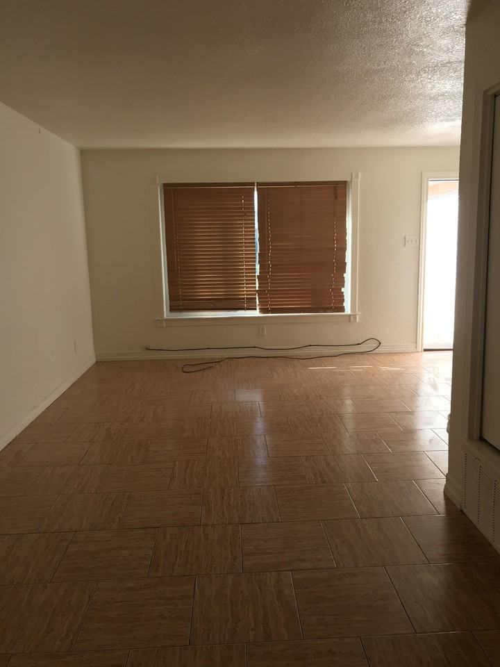 1301 W Jaffa St #NA - Photo 4 of 6