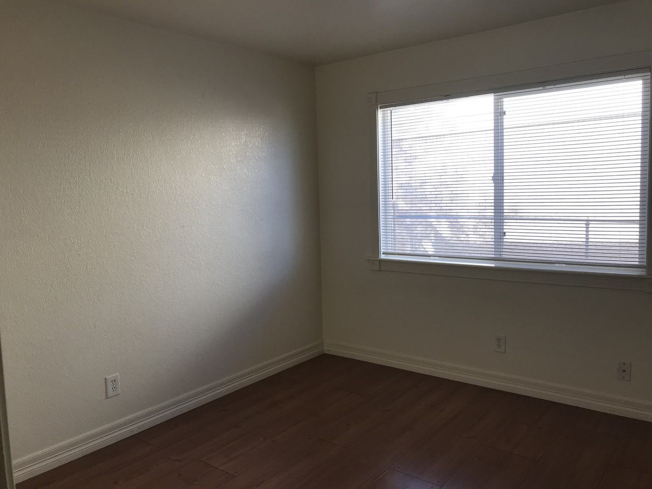 1301 W Jaffa St #NA - Photo 5 of 6