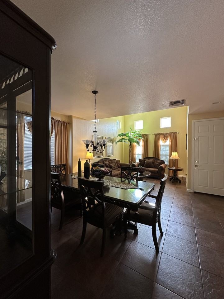 2613 Covelite Way - Photo 2 of 11