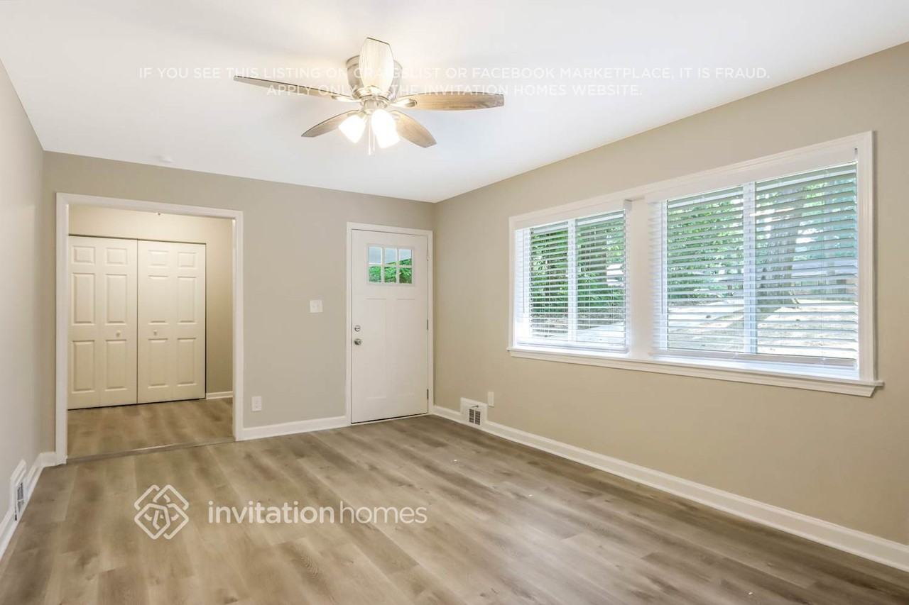 1854 Long Dr - Photo 4 of 27