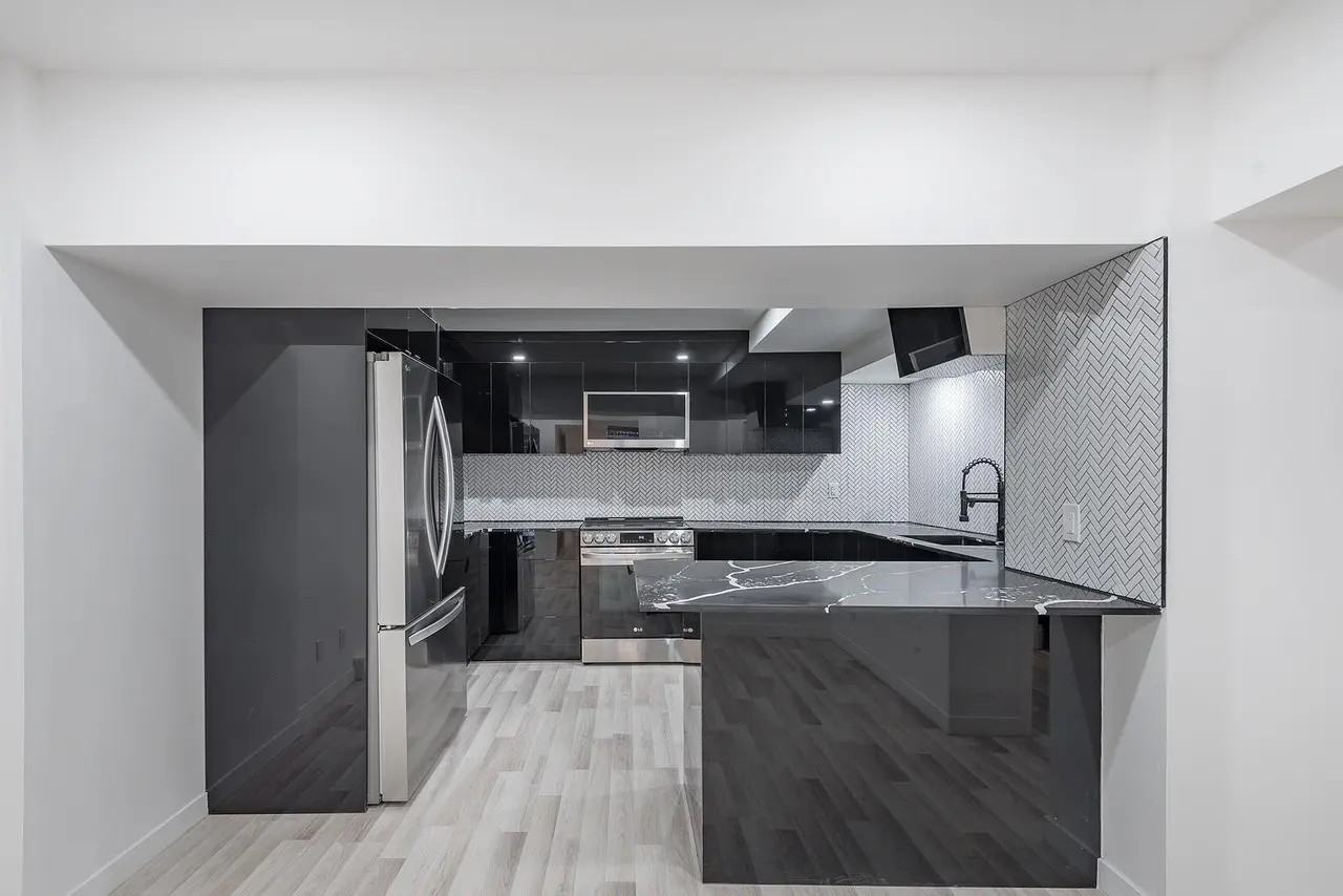 5695 Rue Saint-Jacques - Photo 4 of 14