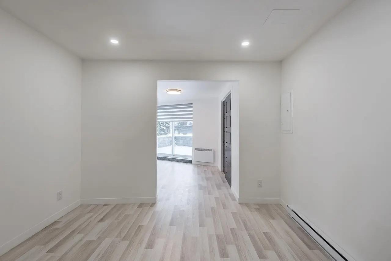 5695 Rue Saint-Jacques - Photo 7 of 14