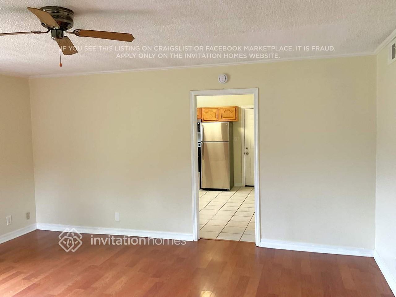 1359 Raymond Dr - Photo 3 of 10